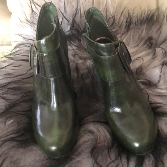 Vince Camuto Booties - Picture 2 of 8